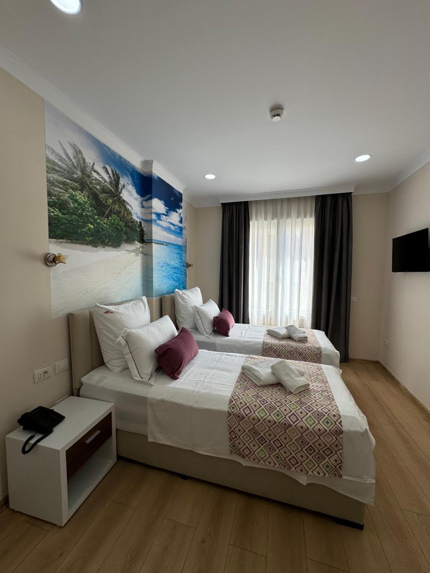 Hotel Britania Vlorë Rum bild