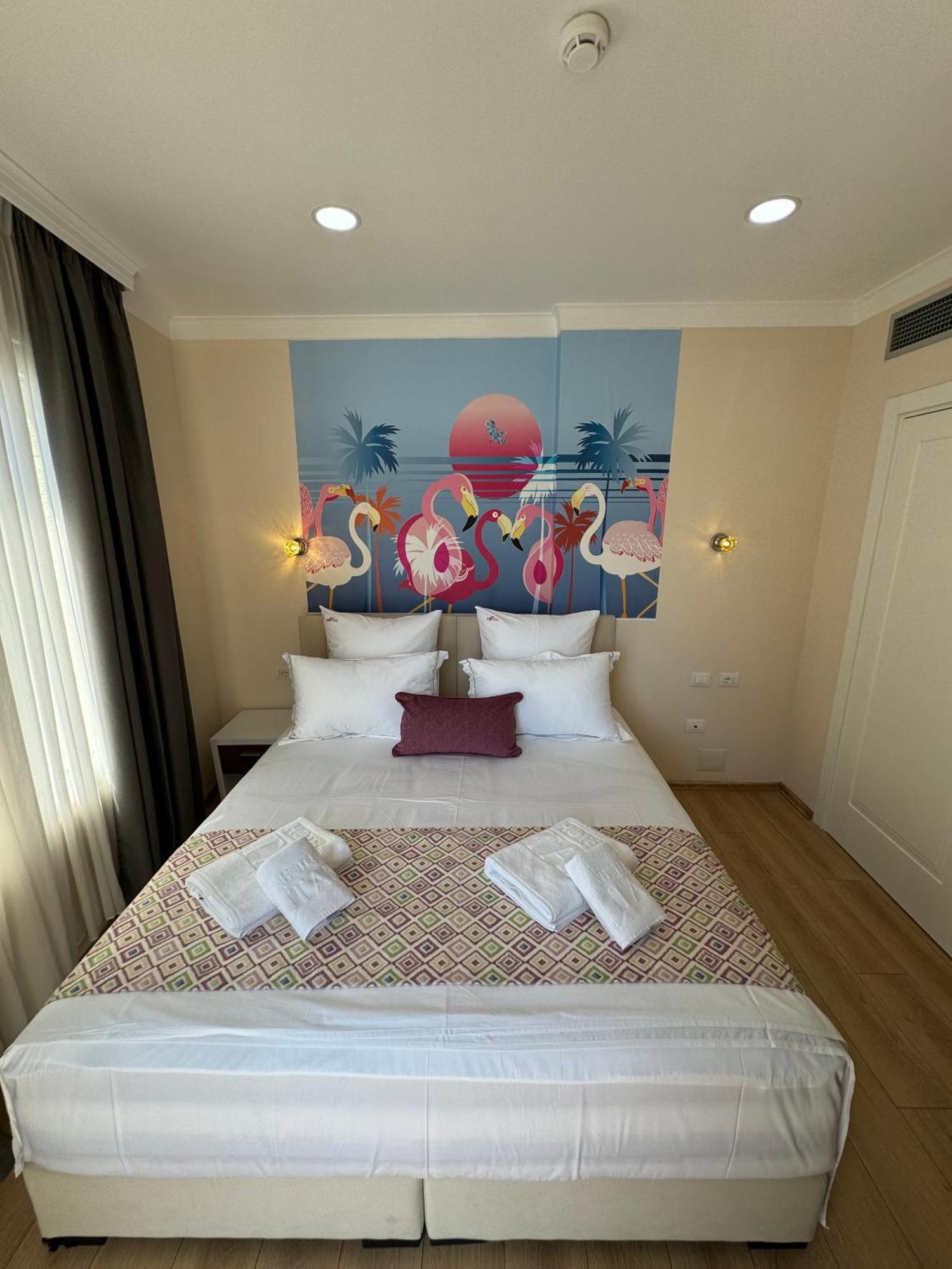 Hotel Britania Vlorë Rum bild