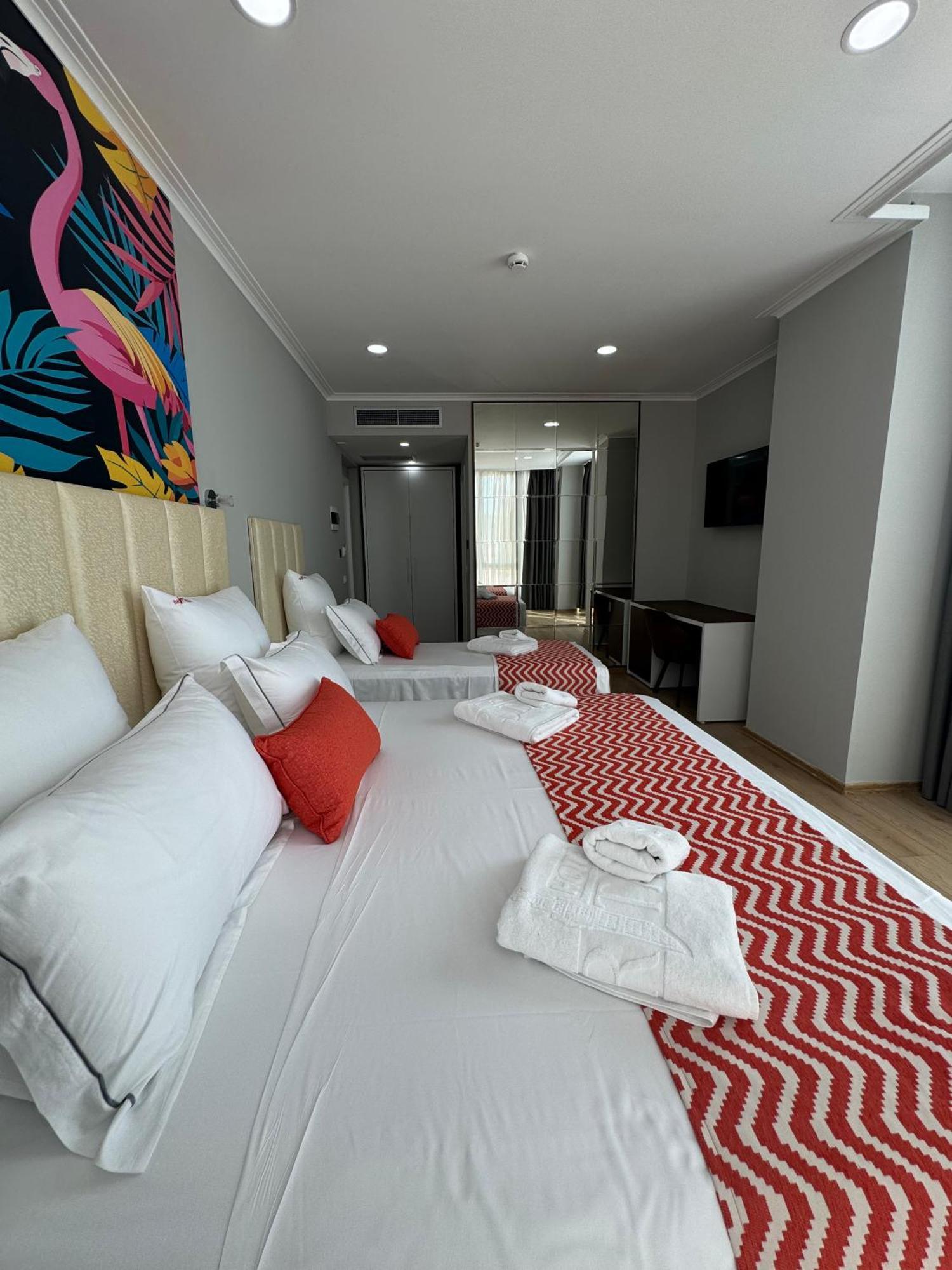 Hotel Britania Vlorë Rum bild