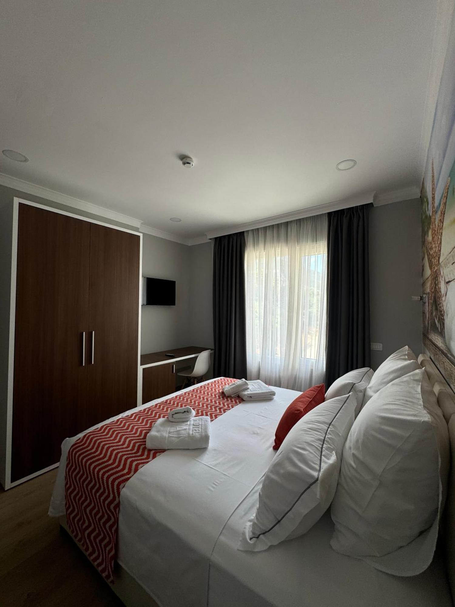 Hotel Britania Vlorë Rum bild