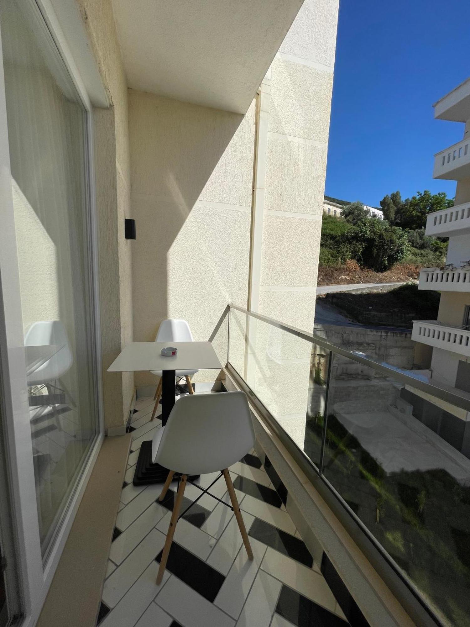 Hotel Britania Vlorë Rum bild