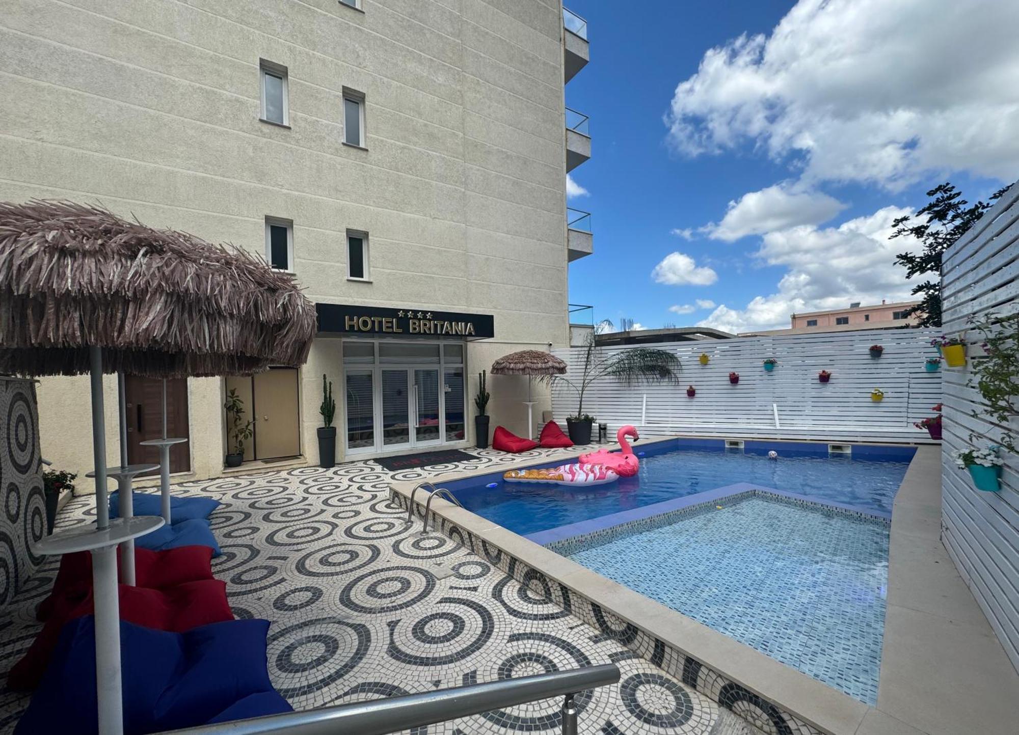 Hotel Britania Vlorë Exteriör bild