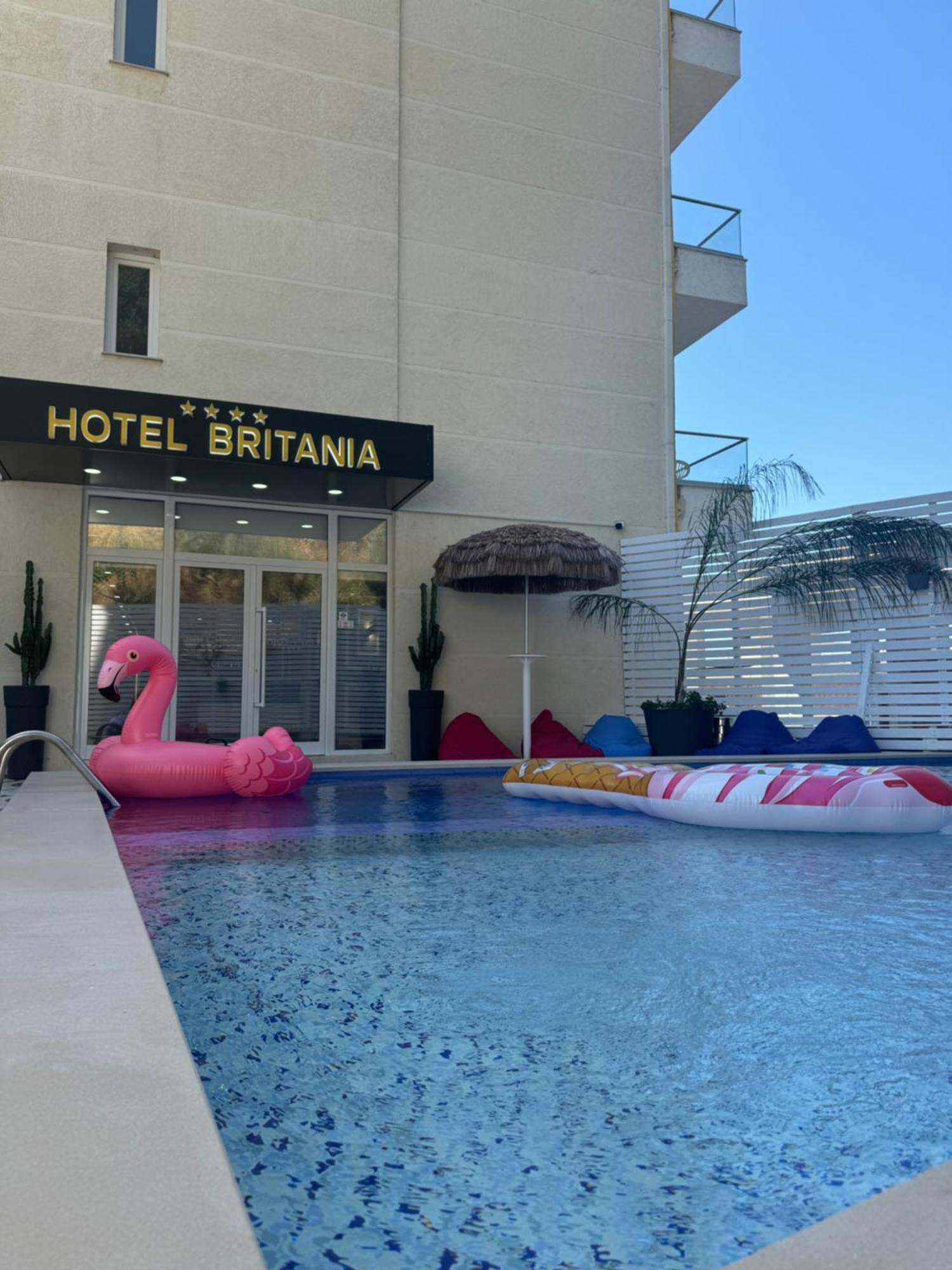 Hotel Britania Vlorë Exteriör bild